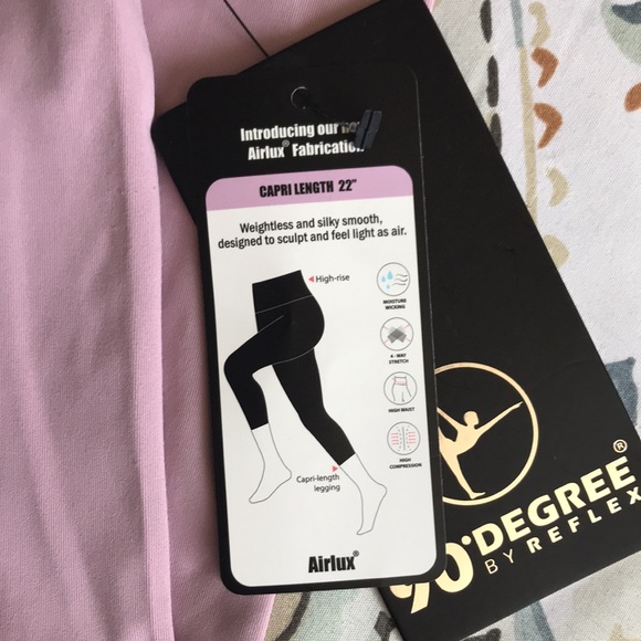 90 Degree Pink Capri Leggings; S - Picture 4 of 5